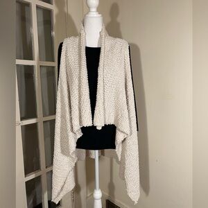 Bobeau cardigan. Size S